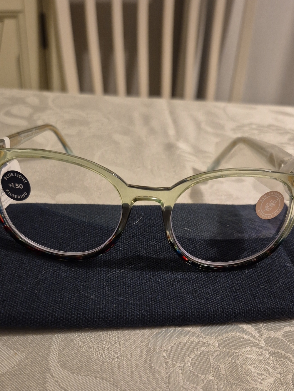 Peepers +1.50 "That's A Wrap" Reading Glasses/ Blue Light Filter Springe Hinges